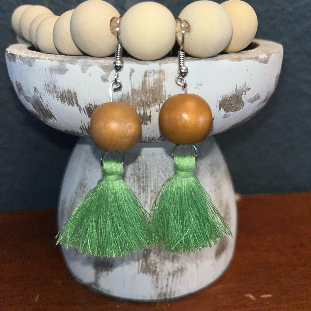 Women’s earrings